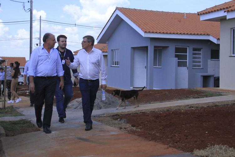 Famílias de Mariópolis recebem as chaves da casa própria