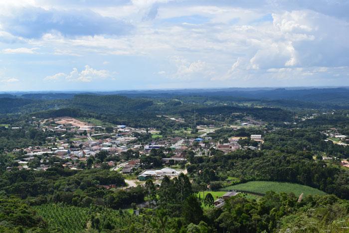 A meta é gerar empregos e retomar o desenvolvimento