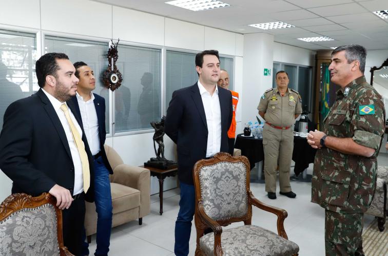 Governo e Exército alinham ações para combate ao coronavírus