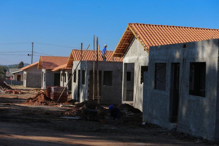 São João do Triunfo recebe casas novas após espera de quase 30 anos