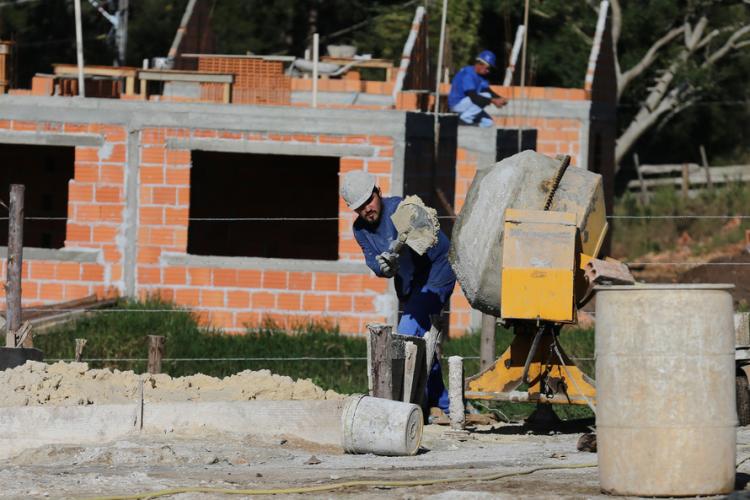 São João do Triunfo recebe casas novas após espera de quase 30 anos