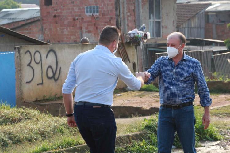 Governador autoriza início de obras em 13 Ruas de Fazenda Rio Grande na RMC