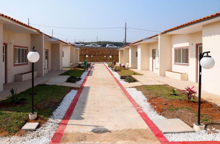 Governador entrega o primeiro Condomínio Exclusivo para Idosos