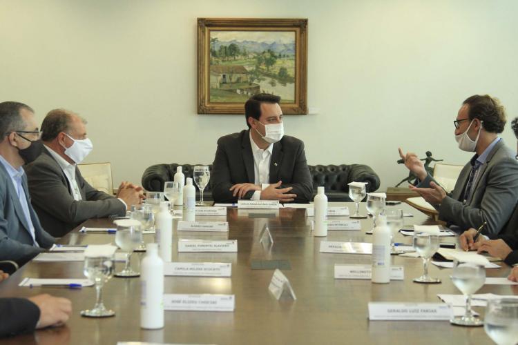 Paraná vai ter autossuficiência energética em 246 prédios públicos