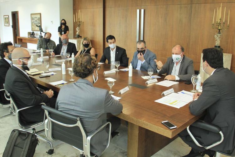 Paraná vai ter autossuficiência energética em 246 prédios públicos