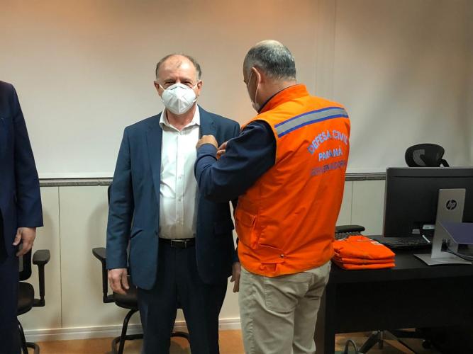 Secretário Ortega recebe Medalha de Mérito da Defesa Civil