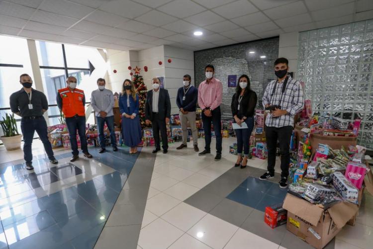 SEDU/Paranacidade ajudam a arrecadar mais de 1.500 brinquedos na Campanha Natal Voluntário