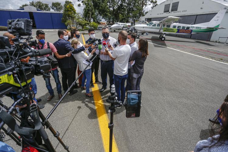 Governo usa frota aérea para agilizar imunização contra COVID-19 em todo o Paraná