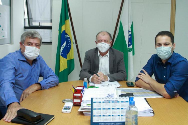 Prefeitos do Oeste do Paraná se reúnem em encontro com o secretário da SEDU