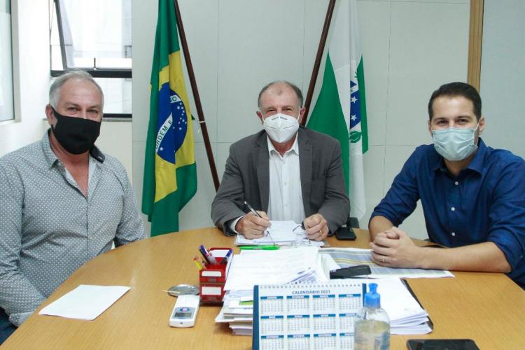 Prefeitos do Oeste do Paraná se reúnem em encontro com o secretário da SEDU