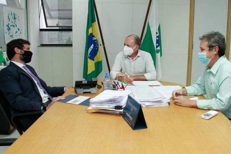 Prefeitos do Paraná levam a Ortega e Tasso as demandas de seus Municípios
