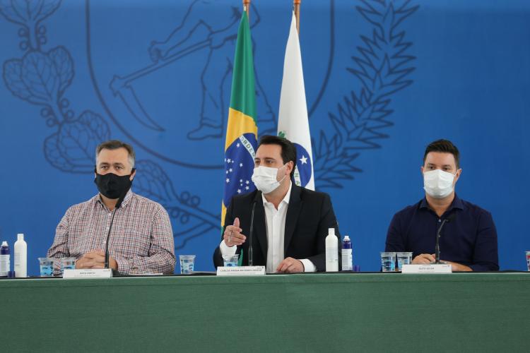 Governo decreta fechamento de atividades não essenciais para conter a COVID-19