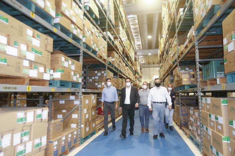 Governador lança Campanha com Municípios para vacinar de domingo a domingo