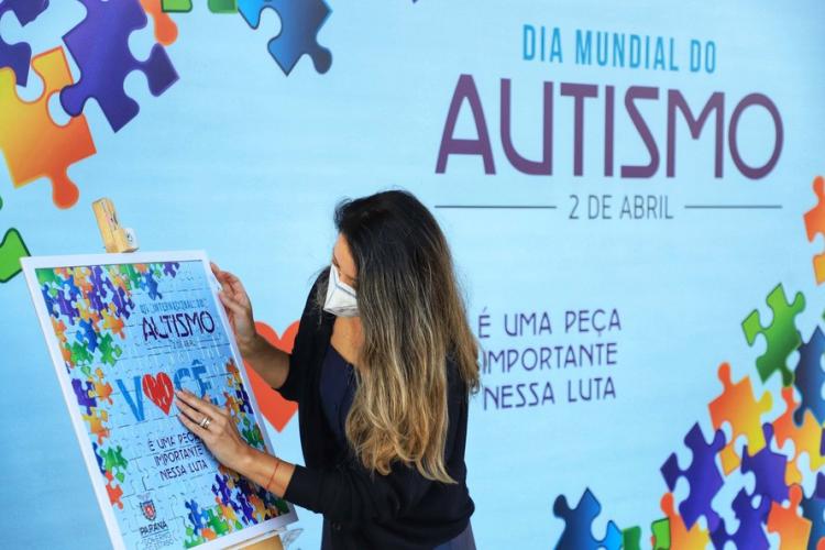 Ação no Palácio Iguaçu une lideranças por conscientização sobre Autismo