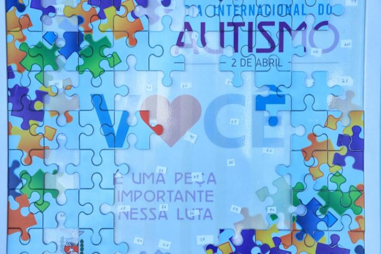 Ação no Palácio Iguaçu une lideranças por conscientização sobre Autismo