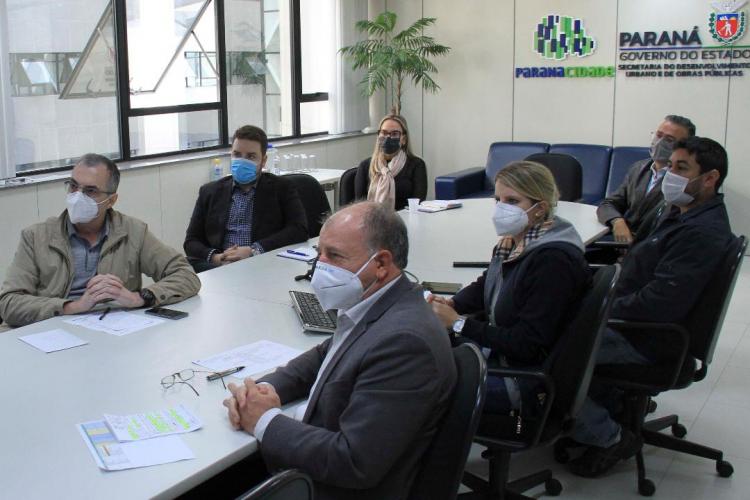 Videoconferências mostram trabalho da SEDU / Paranacidade a prefeitos dos 399 Municípios