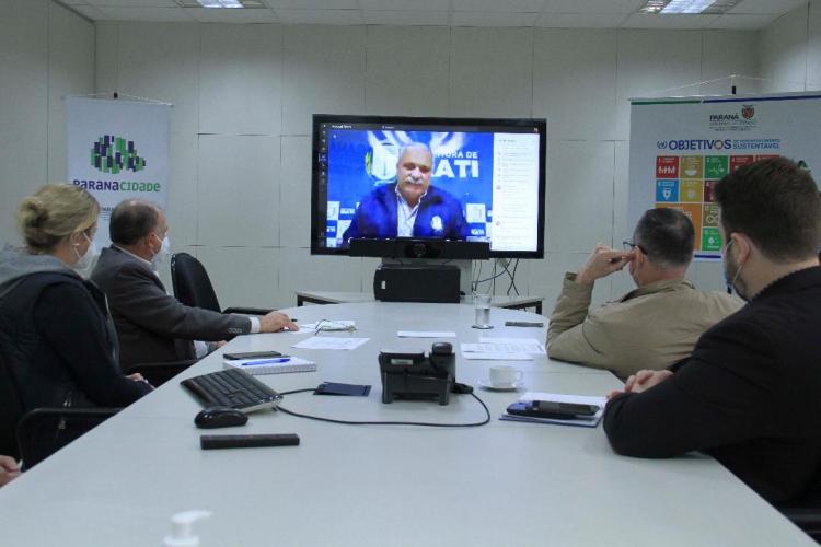 Videoconferências mostram trabalho da SEDU / Paranacidade a prefeitos dos 399 Municípios