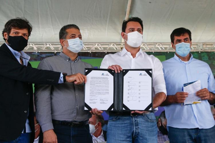 Governador autoriza Condomínio para Idosos e lança construção de 643 casas em Londrina