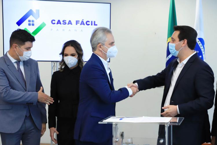 Governador libera subsídio para custeio de entrada da casa própria a 2.371 famílias