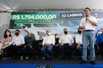 Em Santo Antônio da Platina, governador anuncia R$ 4,5 milhões em obras e entrega 52 carros