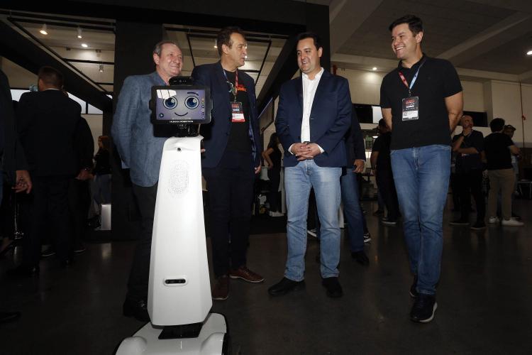 Governo lança Programa Geração Paraná Digital para ampliar capacitação em TI e criar um celeiro de cérebros inovadores