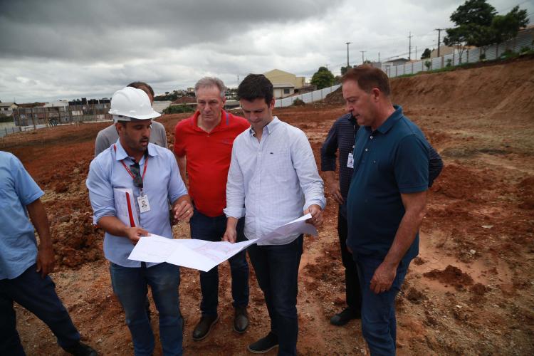 Liberação de R$ 550 milhões e Programa de Pavimentação são destaques no Paraná