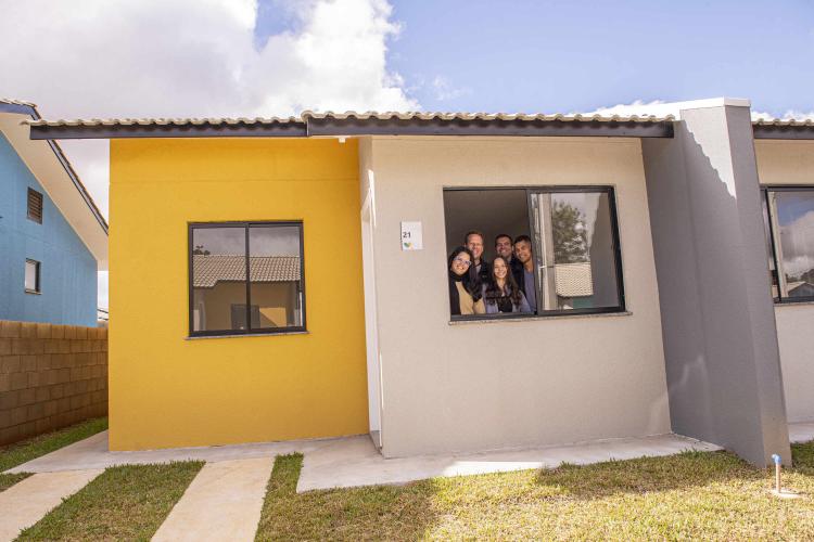 Estado investe R$ 1,8 milhão para apoiar famílias em Conjunto de 266 casas em Ponta Grossa