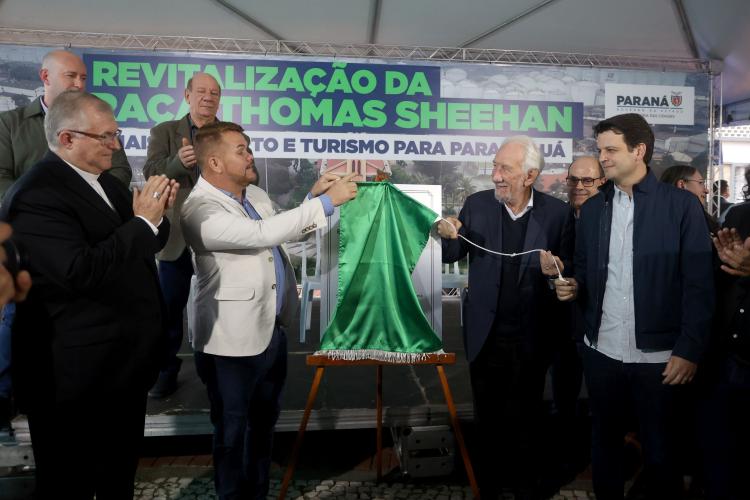 Paranaguá completa 375 anos e recebe do Estado R$ 6 milhões em obras urbanas