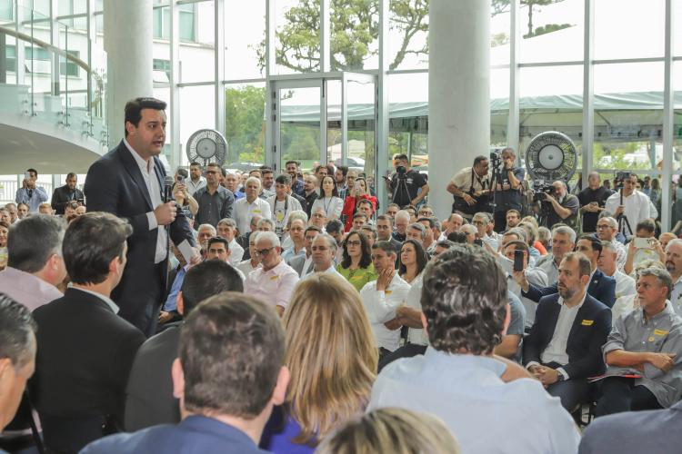 Prefeitos enaltecem repasse de R$ 455 milhões do Governo do Estado aos Municípios