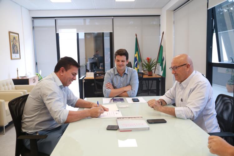 Sapopema amplia parque de equipamentos rodoviários com recursos do Governo do Estado