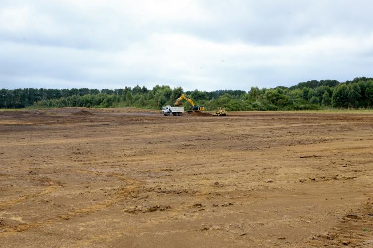 Estado anuncia pavimentação de R$ 45 milhões no lançamento da fábrica da Eletrolux na RMC