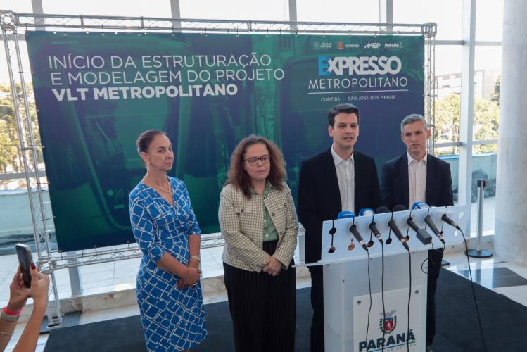 Governo e BNDES iniciam estruturação de VLT entre Curitiba e São José dos Pinhais