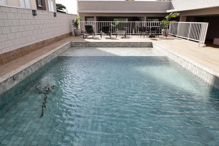 Com o apoio do Estado, 200 moradores de Maringá ganham as chaves da Casa Própria