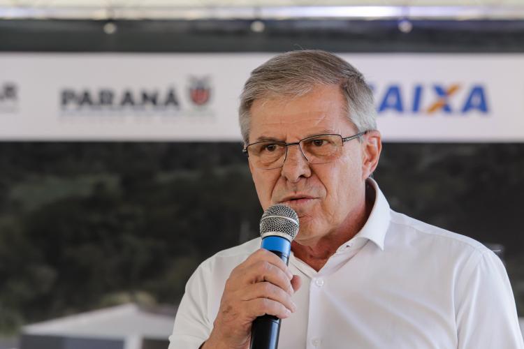 Com o apoio do Estado, 200 moradores de Maringá ganham as chaves da Casa Própria