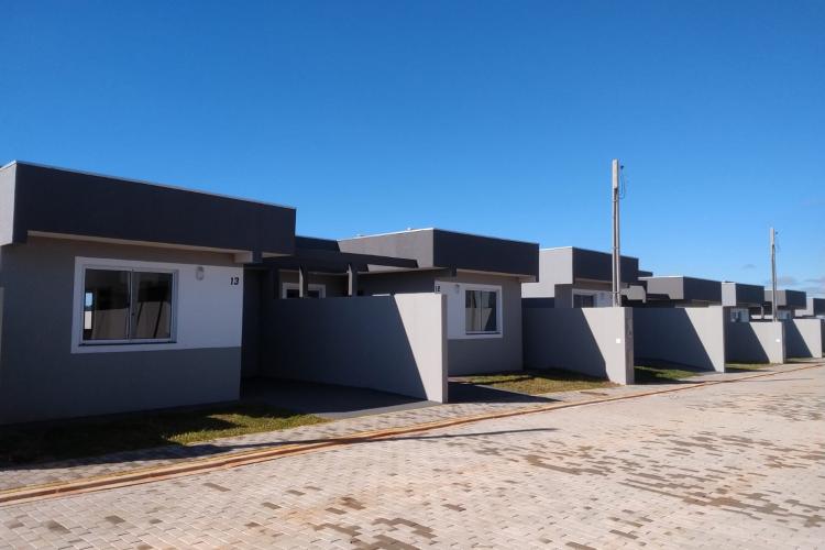 Governo entrega as chaves da Casa Própria a 28 famílias de Ponta Grossa