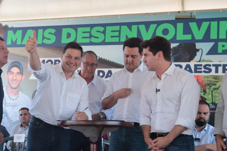 Estado investirá R$ 46,8 milhões em Sengés para Pavimentação e construção de Escola