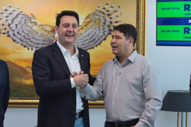 Governo libera R$ 45,1 milhões para 10 Cidades no Programa Asfalto Novo, Vida Nova