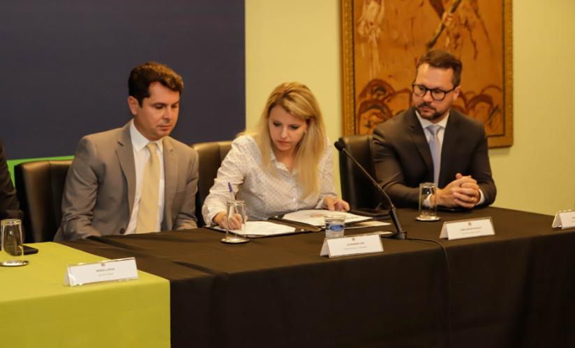 Estado anuncia R$ 41,1 milhões para pavimentação e construção de Praça em Curitiba