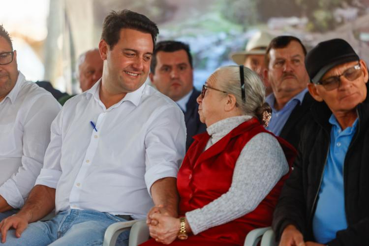 Governador assina regularização de Moradias e Pavimentação para Reserva do Iguaçu