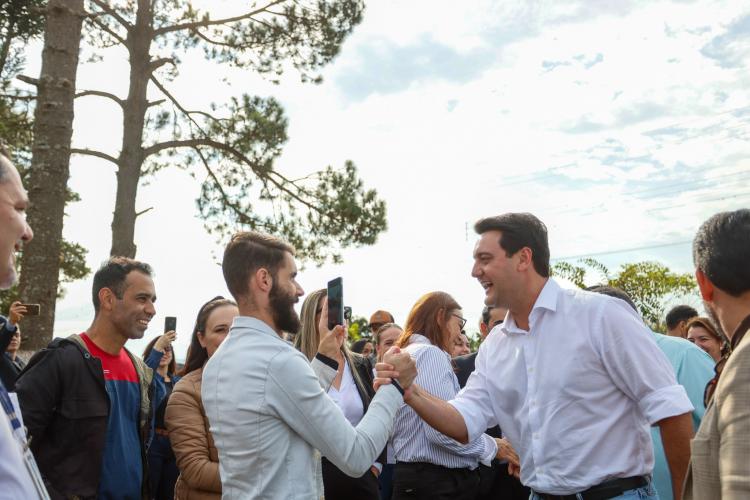 Governador assina regularização de Moradias e Pavimentação para Reserva do Iguaçu