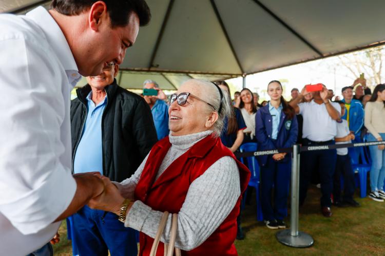 Governador assina regularização de Moradias e Pavimentação para Reserva do Iguaçu