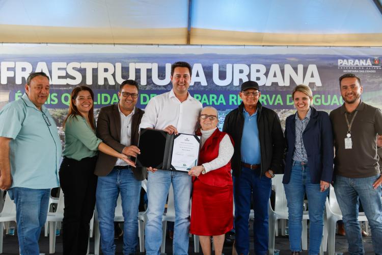 Governador assina regularização de Moradias e Pavimentação para Reserva do Iguaçu