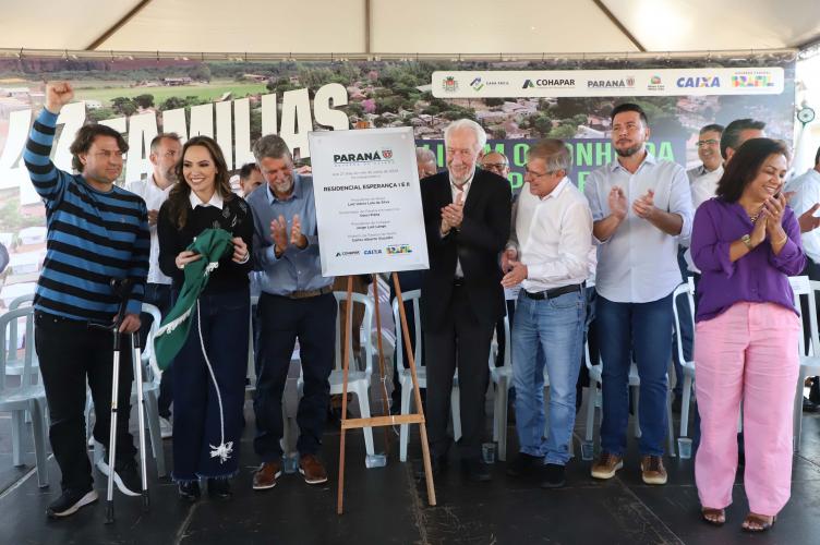 Com o Casa Fácil Paraná, 143 famílias do Paraíso do Norte conquistam moradia própria