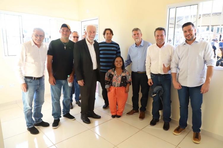 Com o Casa Fácil Paraná, 143 famílias do Paraíso do Norte conquistam moradia própria