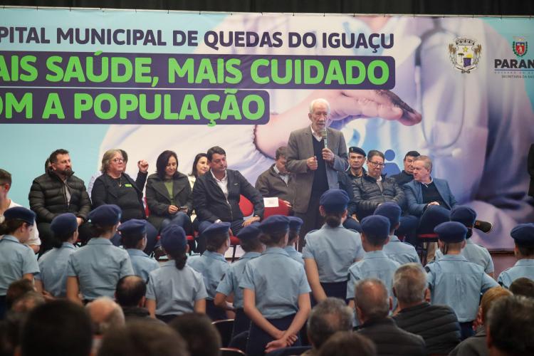 Governo inaugura obras e anuncia novos investimentos para Quedas do Iguaçu