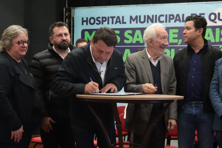 Governo inaugura obras e anuncia novos investimentos para Quedas do Iguaçu