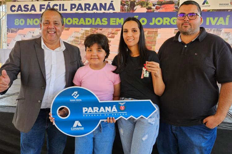 COHAPAR entrega 80 unidades habitacionais a famílias de São Jorge do Ivaí
