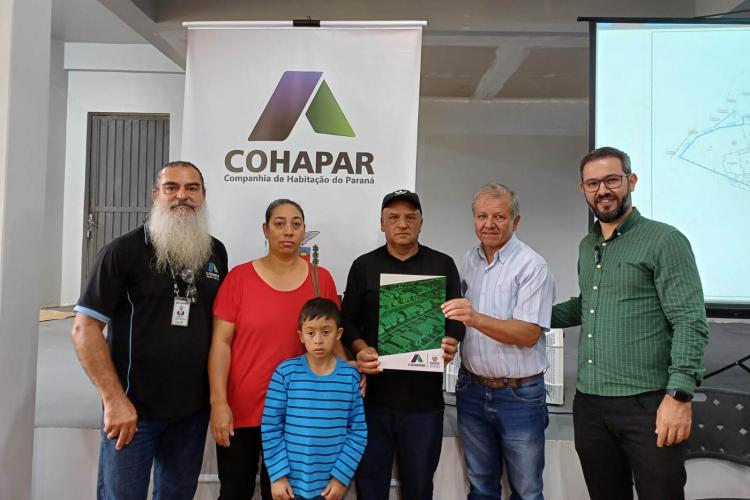 COHAPAR entrega Títulos de Regularização em Douradina, Ribeirão do Pinhal e Turvo