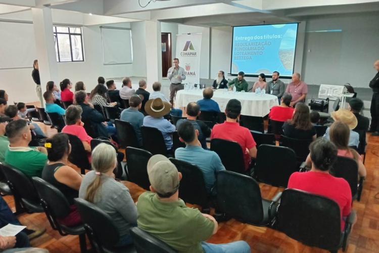 COHAPAR entrega Títulos de Regularização em Douradina, Ribeirão do Pinhal e Turvo