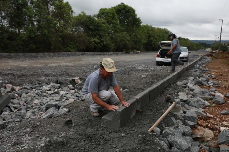 Asfalto Novo, Vida Nova Estado já liberou mais de R$ 1 bilhão para 225 municípios do Paraná
